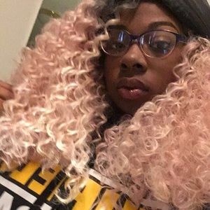 Meet your Posher, Tayla